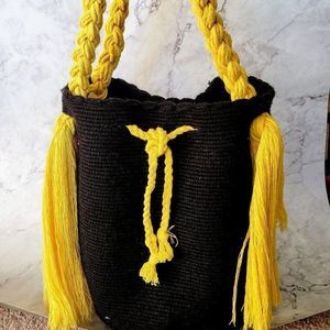 Wayuu
handmade bag with large tassel solid colors mochila yellow black
